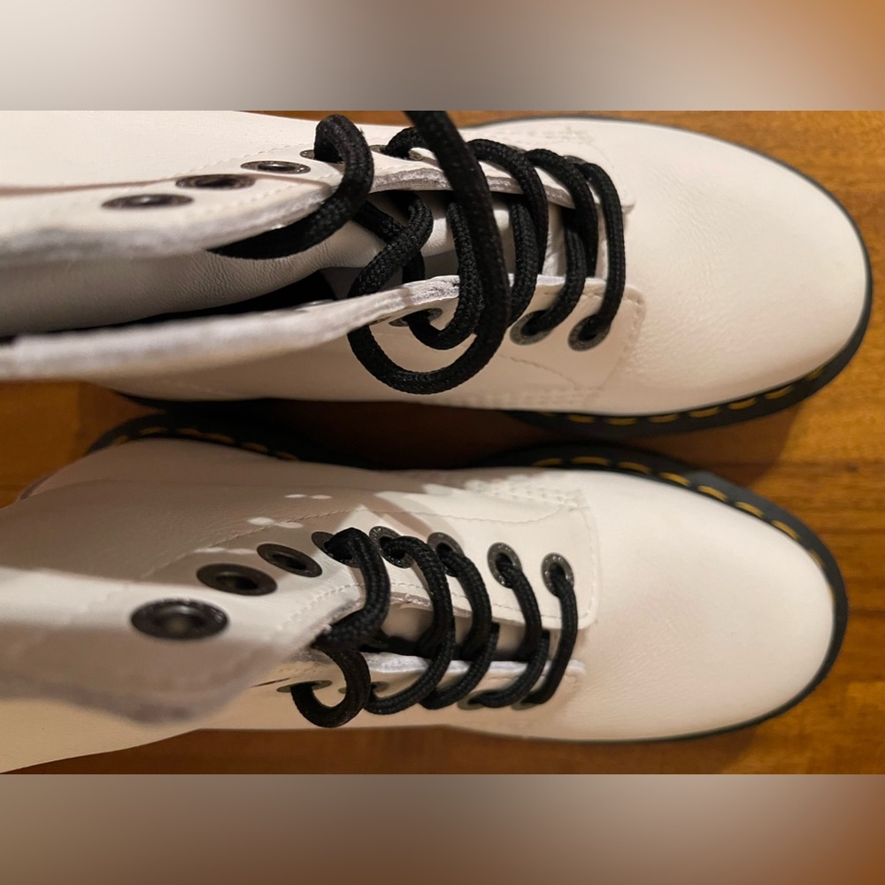 Dr. Martens, 1460 Pascal Bex Pisa Leather Lace Up Boots, Optical White, size 7 - Picture 7 of 15